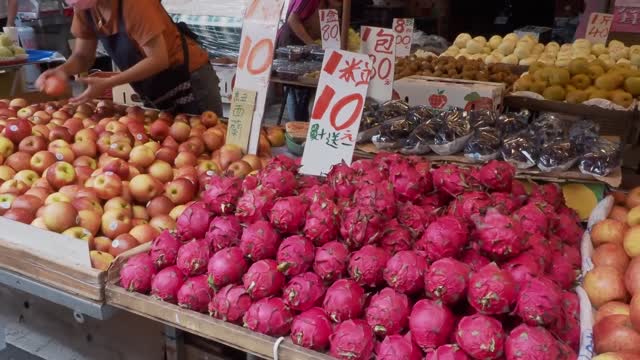 Amazing fruits cutting skills, Coconut, Watermelon, Pineapple , Durian 驚人的水果切割技能, 椰子 西瓜 鳳梨 - 台灣水果王國