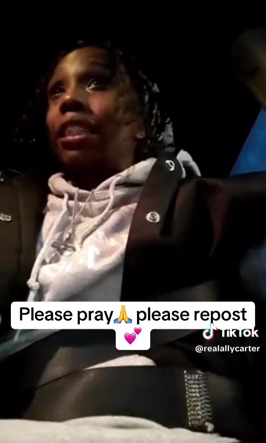 Ally Carter - Us Against The World