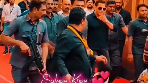 Salman Khan entry 😯