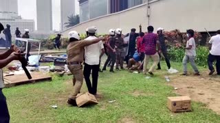 Sri Lanka PM quits after protesters clash