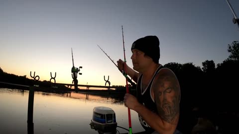 How to Catch HUGE FLATHEAD CATFISH With Live Bait - On The River During Spawn