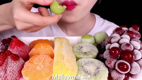 ASMR FROZEN FRUITS. Mukbang Korean lady