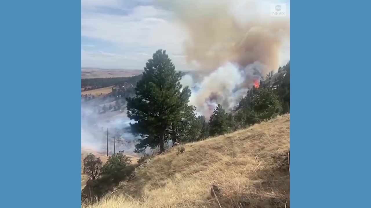 Hikers witness Colorado wildfire