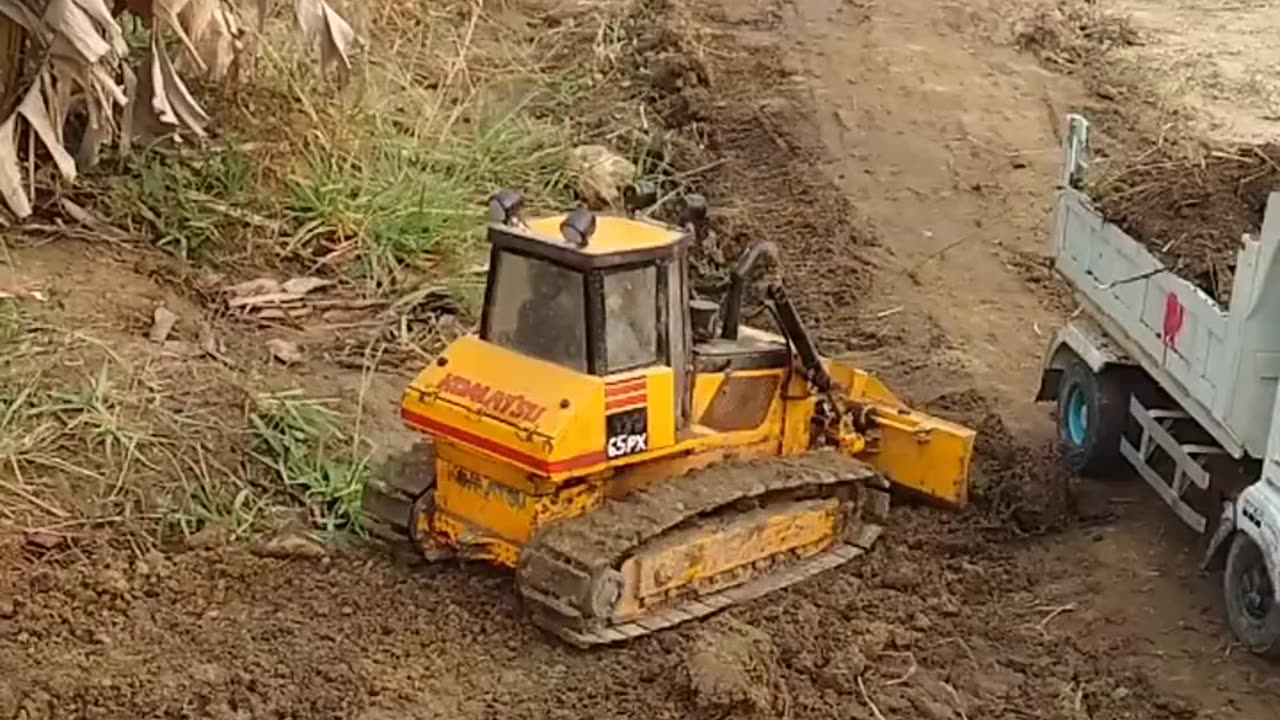 Unbelievable! Wach this amazing RC truck construction