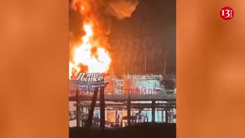 Russians trying to extinguish strong fire in oil base struck by Ukrainian drones – Video footage