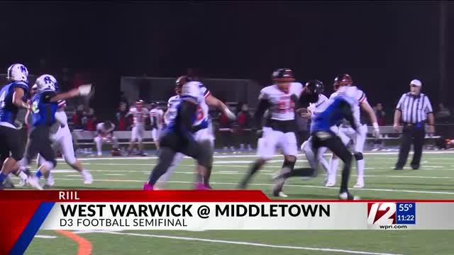 Middletown holds off West Warwick to advance to DIII Super Bowl