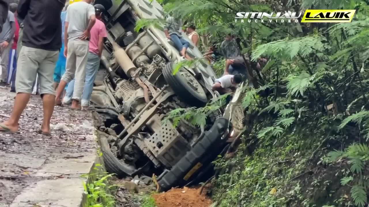 sad news of the brake failure truck tragedy. Driver dies trapped in truck