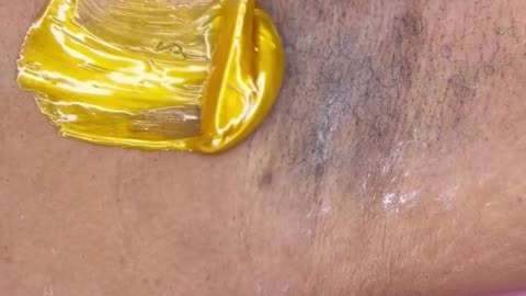 Underarm Waxing Using Sexy Smooth Golden Allure Hard Wax by @bodybynicole_