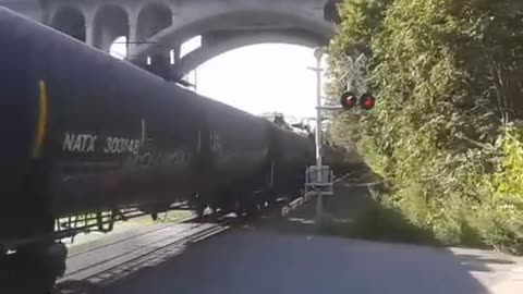 CSX 7372 Leading NS 66 N on Prov & Worc RR In Ashton, RI