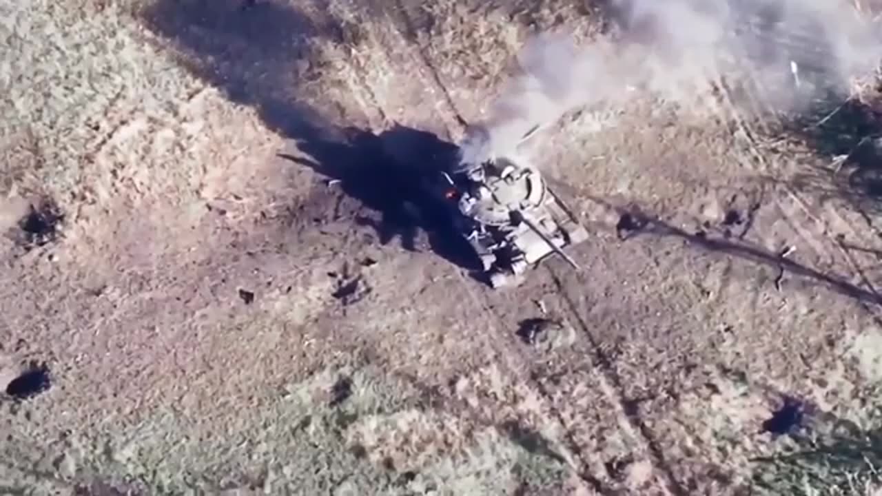 Russian Tank Explodes(Zaporozhye)
