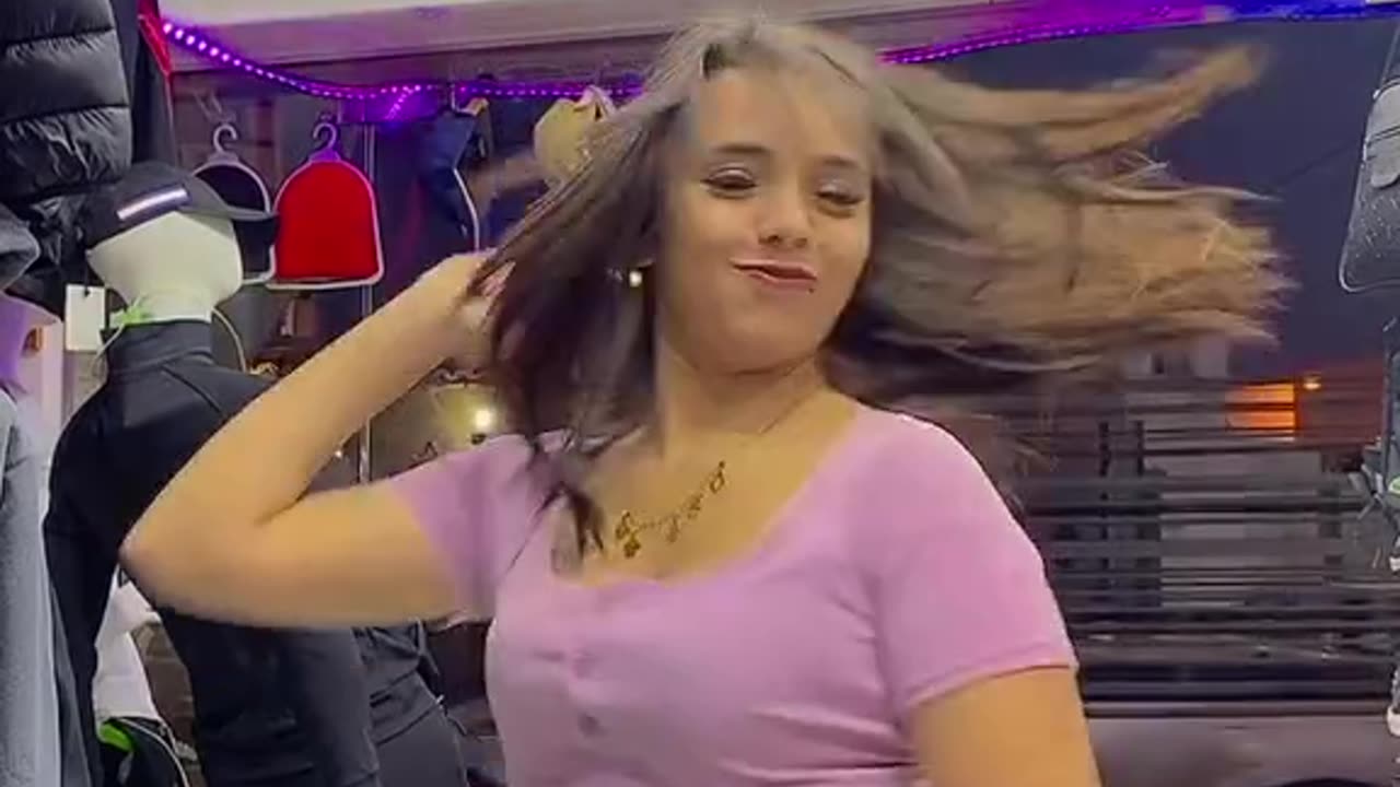 اول فيديو ليا انا وردة من المغرب