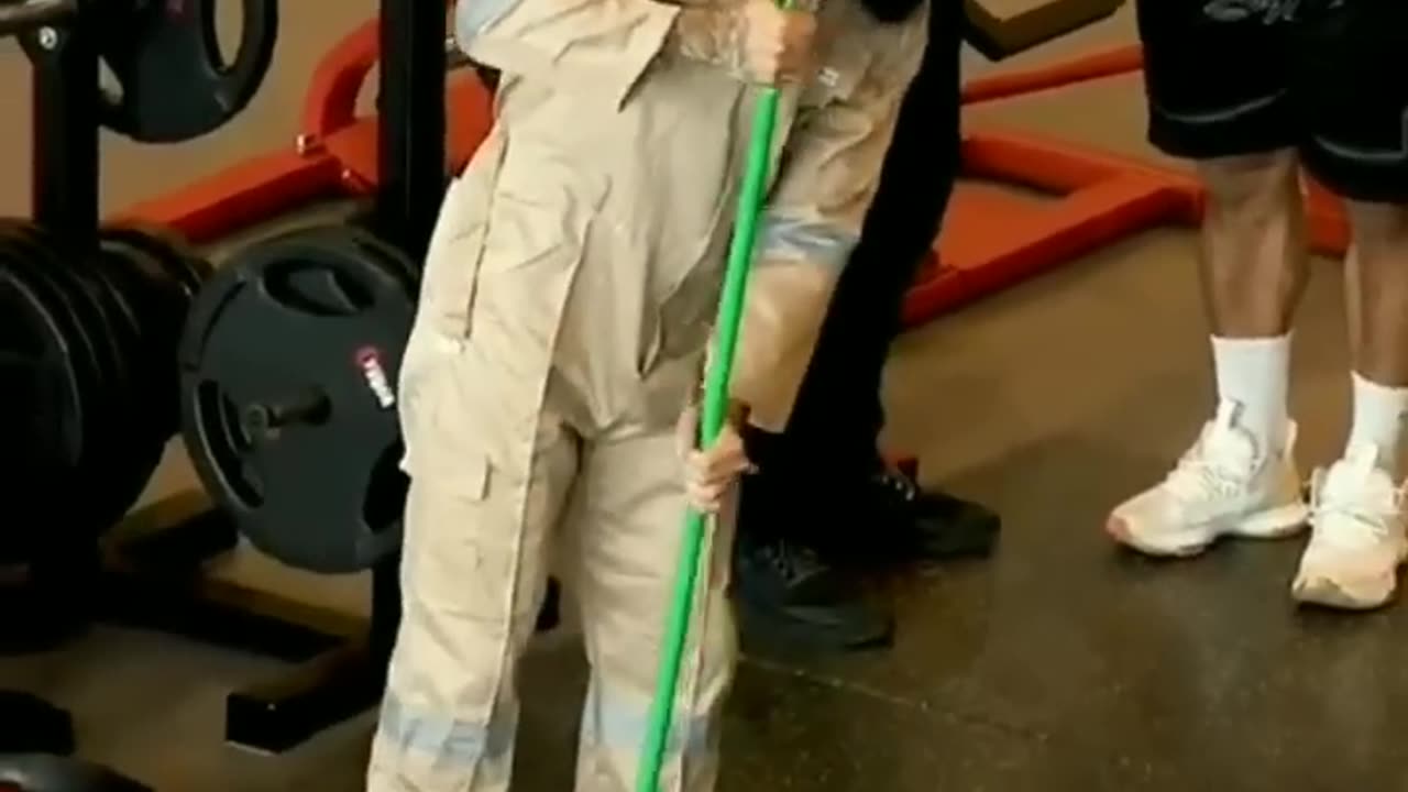 Gym cleaner prank see reactions
