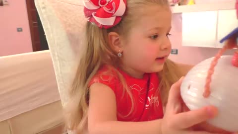 Roma and Diana Playing School (Kids Play)