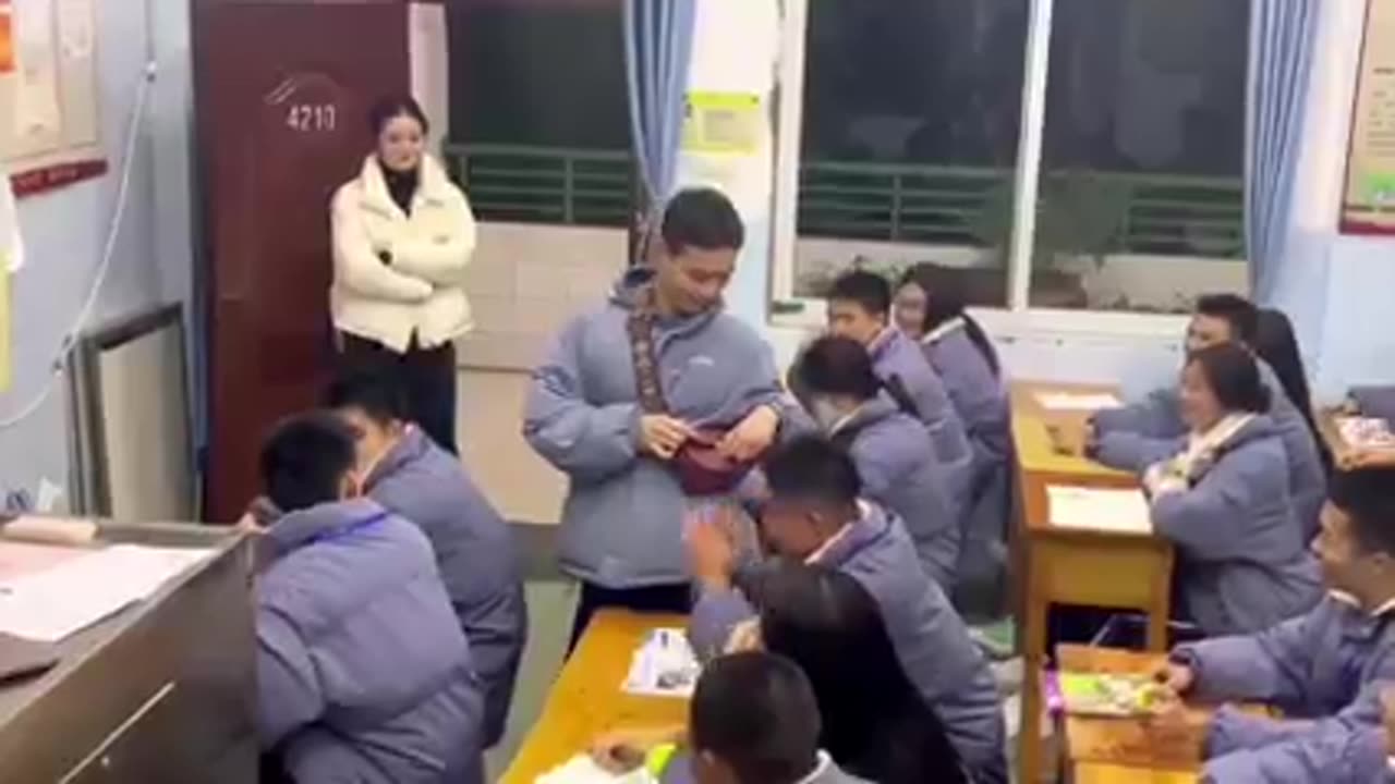 Try not to laugh 🤣😂😝🤪