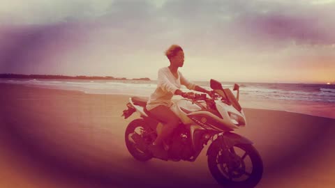Motorcycle rock and beach/Moto rock e Praia