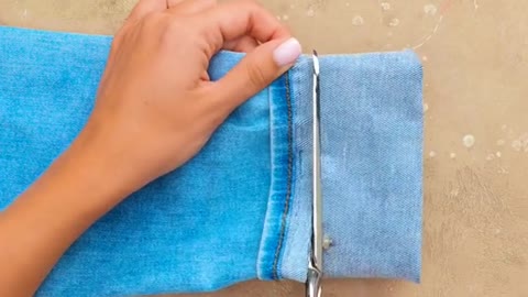 Altering your jeans is this easy! 👖 #clotheshacks #fypシ゚viral