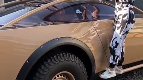 Off-road Mercedes Maybach