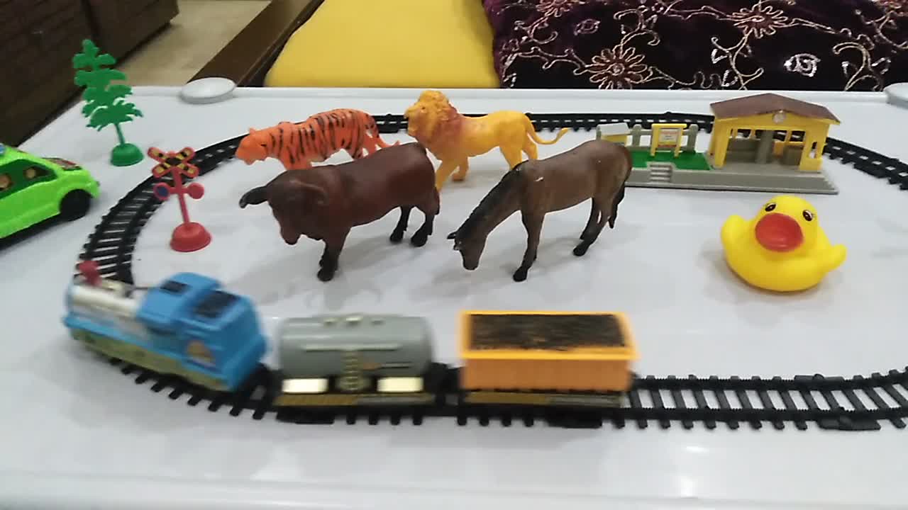 Train video for kids