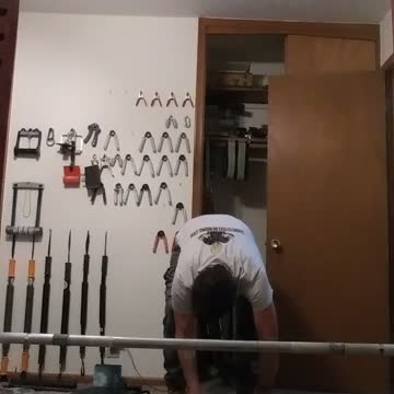 Sledgehammer Squeeze Together Curls