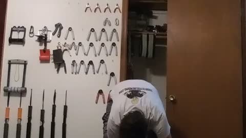 Sledgehammer Squeeze Together Curls