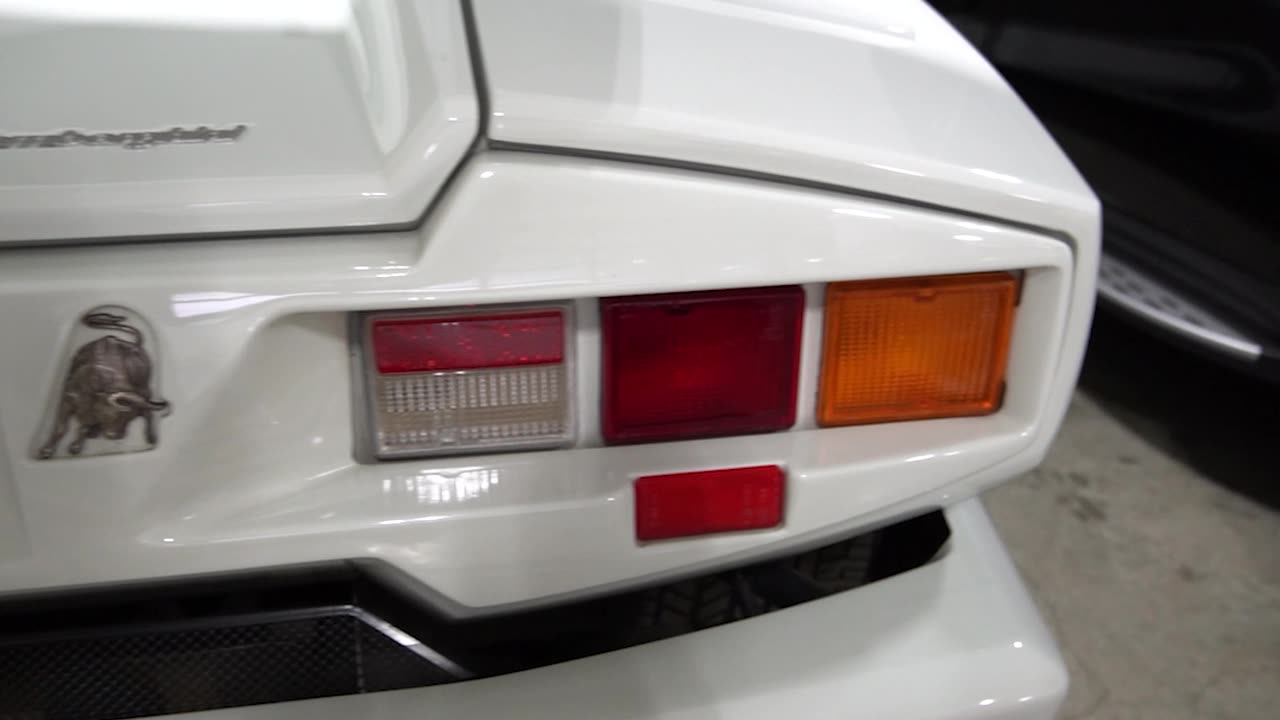 Ryfips shows his Wolf Of Wall Street Lamborghini Countach