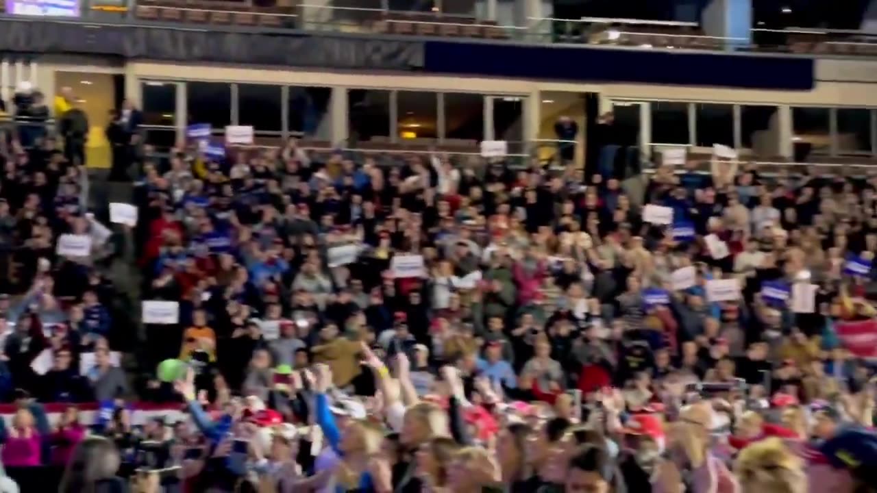 Wow look at the size of Trump Rally in New Hampshire Campaign Rally | Full.