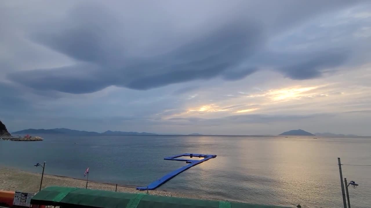 korea namhae city accommodation glow sea nature happy serenity