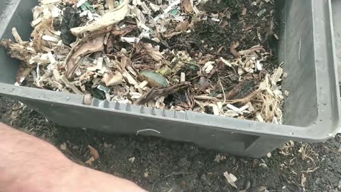 Migrating Worm Farms