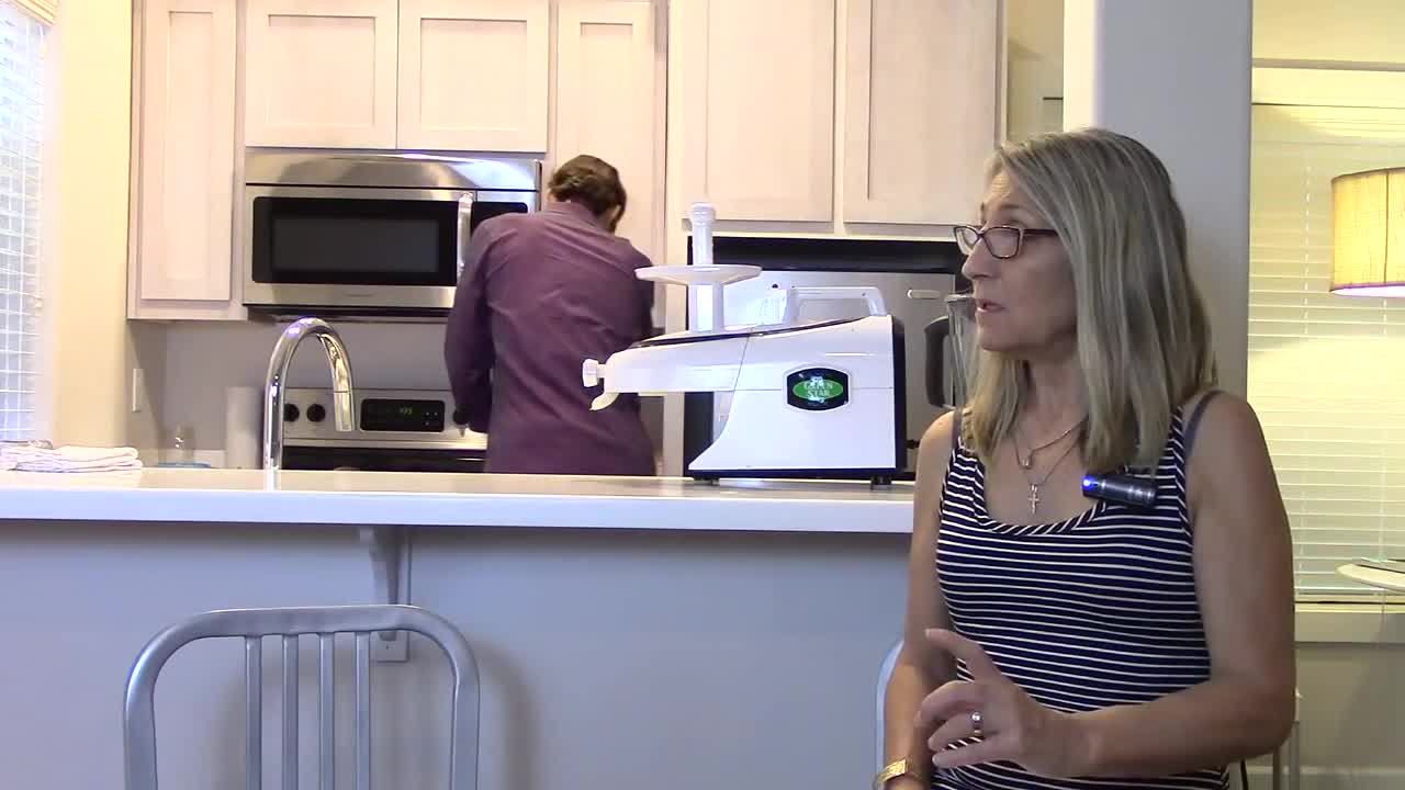 LOSE A POUND A DAY WITH RAW FOODS - Feb 9th 2015