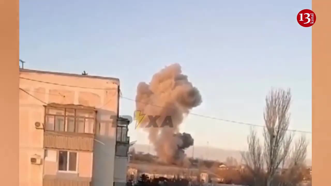 Ukrainian army fired missiles at Russian air base in Crimea - Explosion and fire occurred