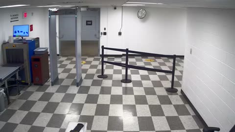 6134RHOBG3G308CLobby8Entrance_2021-01-06_15h00min01s503ms.mp4