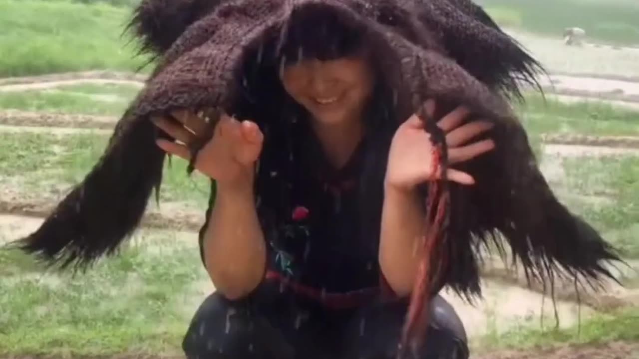 Cô gái vùng cao Ngày mùa quê em