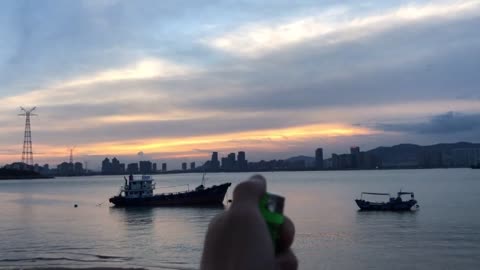 The lighter was an impromptu purchase, and today's evening sunset I went to a special