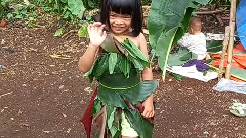 NICE KIDS WITH TRADITIONAL COSTUME CREATE