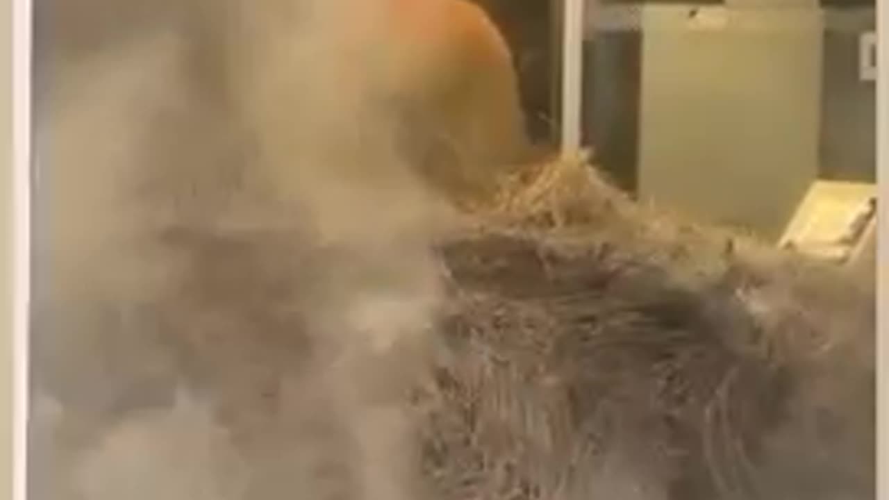 FRANCE 🇫🇷 Farmers are dumping manure and bales of hay into banks.