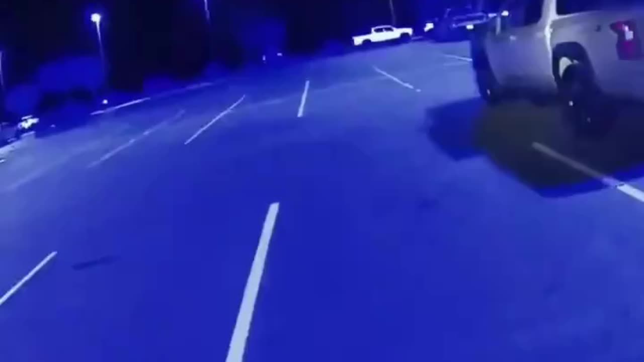 Criminal Attempts To Steal Cop Car