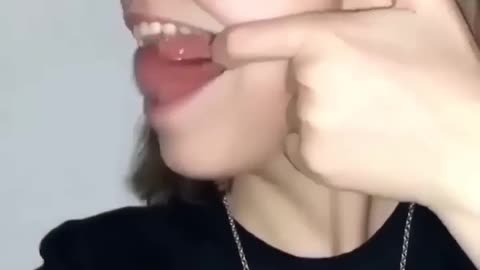 Long Tongue 😱😱
