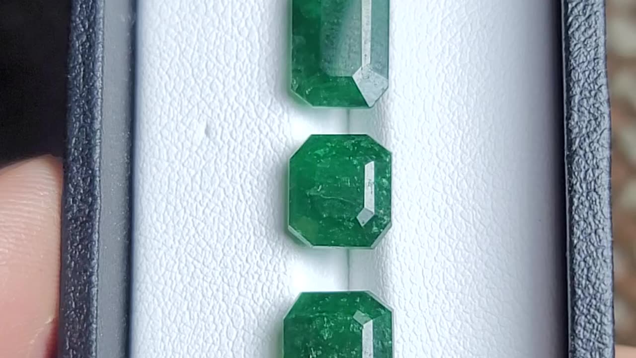 Top quality faceted Emerald