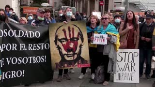 Javier Bardem protests outside Russian embassy