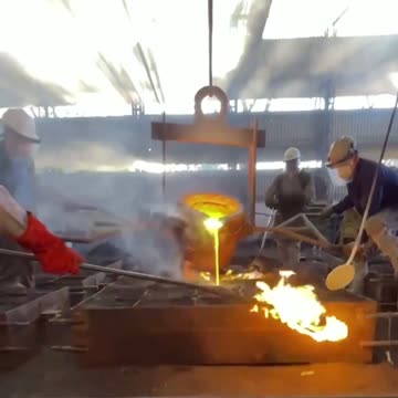 President Bukele of El Salvador Melts Communist Statue