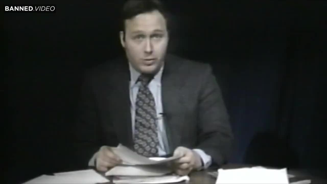 A Young Alex Jones Reads What Henry Kissinger Wrote In 1992 About Stripping Freedom From The American People