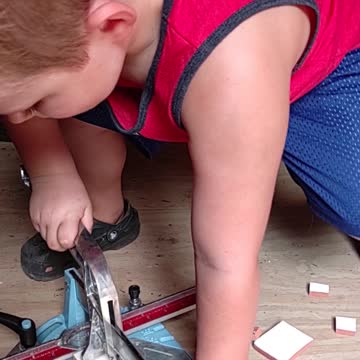 5year old cuts tile first try