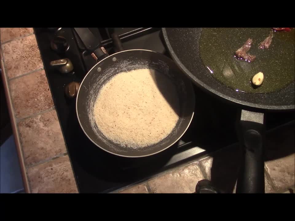 SPAGHETTONI ALLE CIME DI RAPA SU FONDUTA DI MOZZARELLA PER IL CENONE DI NATALE