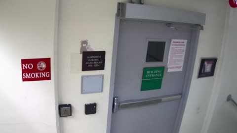 5181CHOBBANorthLobbyStair8_2021-01-06_05h40min00s963ms.mp4