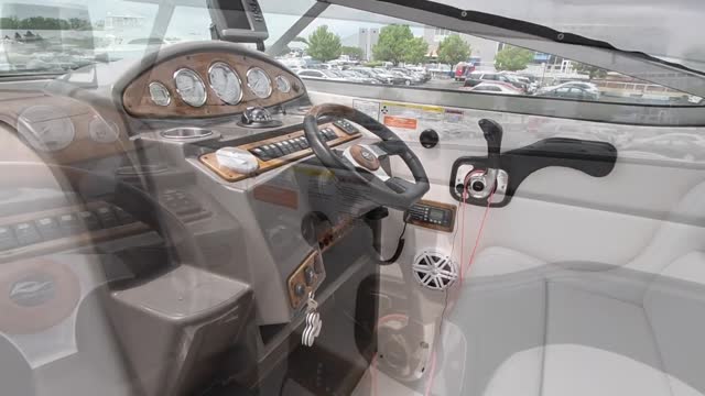 2012 Rinker 260 Express Cruiser