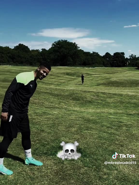 football slills GOAT