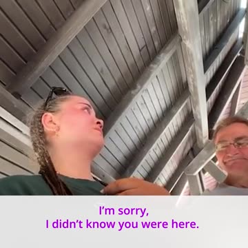 A Ukrainian woman in Turkey heard Russian songs and decided to teach the local