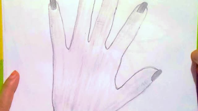 Learn to draw your own hands very easily