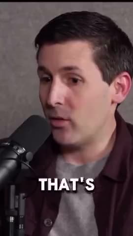 Big Pharma & Food Industry： Calley Means - A Former Consultant “They're very connected” !