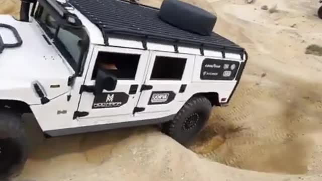 hummer offroading